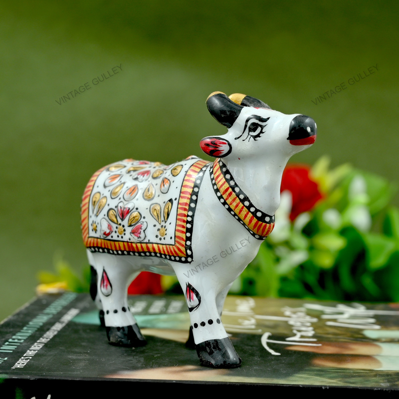 Meenakari Cow Royal White - 3 Inches