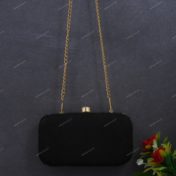 Women's Embroidered Clutch - Black