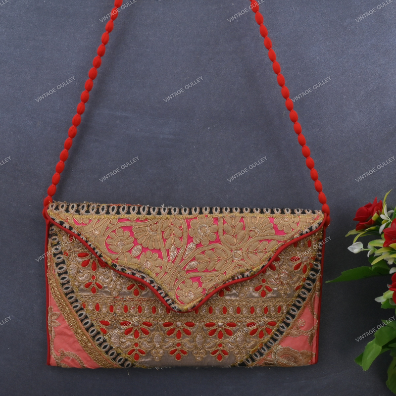 Indian Traditional Purse, Wedding Clutches, Bridal Designer Handbags, |  Fancy purses, Bridal designs, Wedding clutch