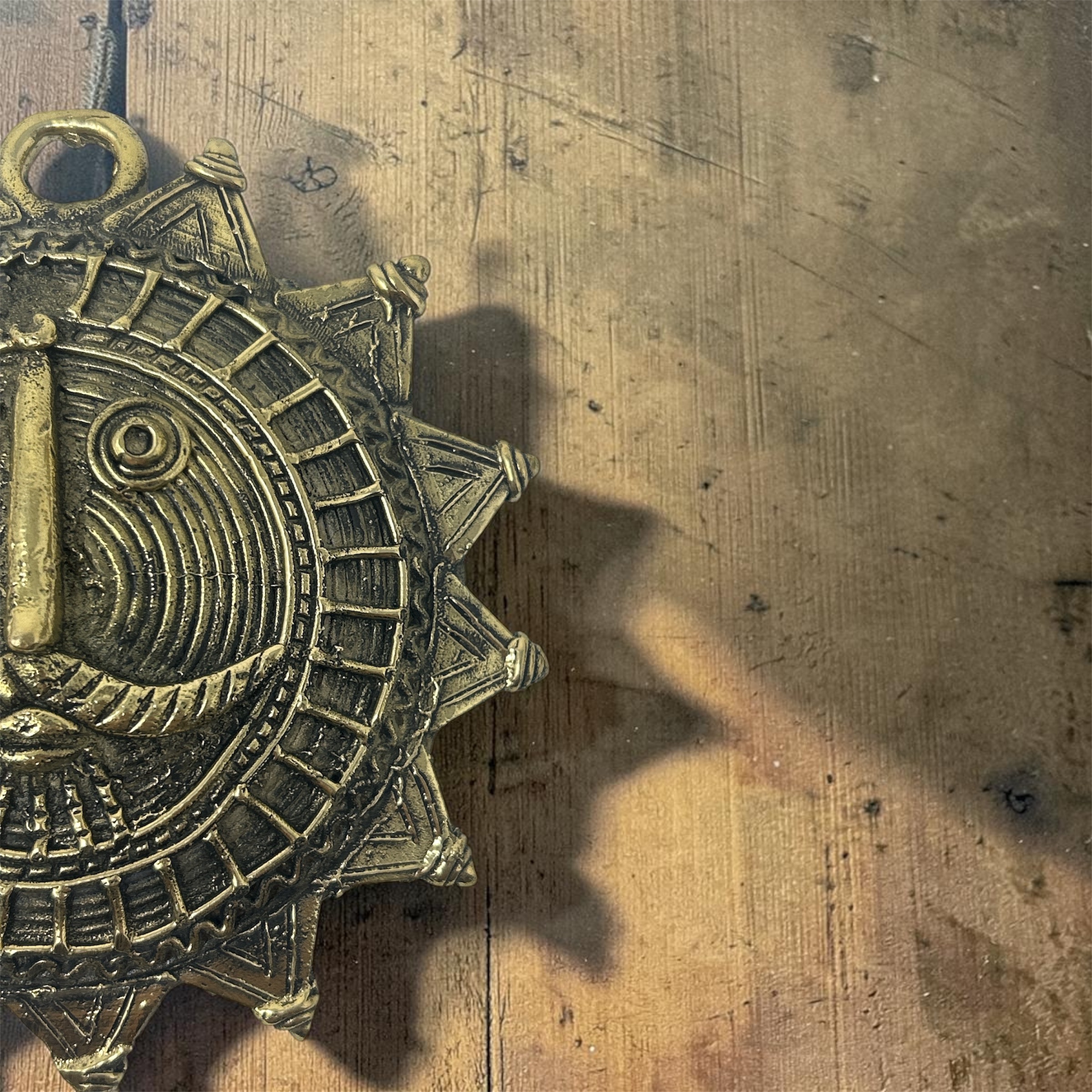 AROOTI Handcrafted Dhokra Art Brass Sun Mask Wall Hanging | Traditional Lost-Wax Cast Brass Surya Dev Face Idol for Home Decor | Unique Ethnic Living Room Wall Sculpture & Premium Housewarming Gifting Showpiece - Image 3